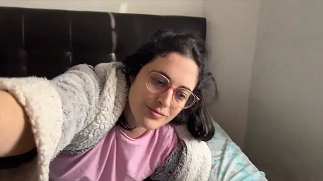 Lunaabbey online show from February 12, 8:47 am