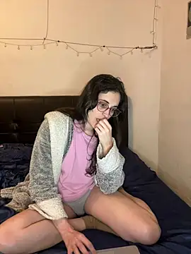 Lunaabbey online show from February 21, 9:28 pm