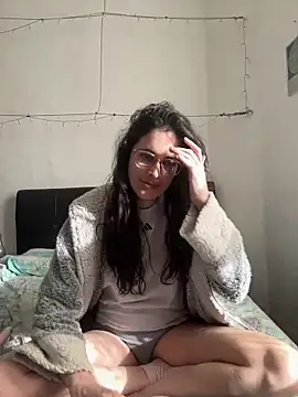 Lunaabbey online show from March 31, 7:21 am
