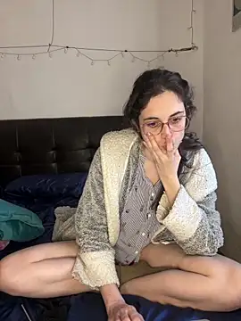 Lunaabbey online show from March 25, 3:33 pm