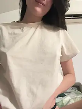 Lunaabbey online show from January 9, 4:25 pm