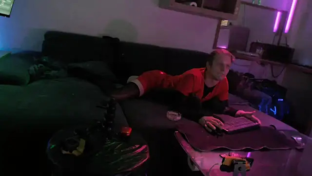 davidgntxxxxx online show from December 14, 12:55 pm