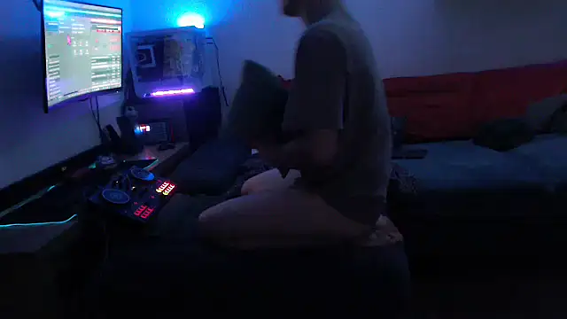 davidgntxxxxx online show from April 12, 10:35 pm