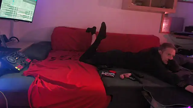 davidgntxxxxx online show from April 7, 5:59 pm