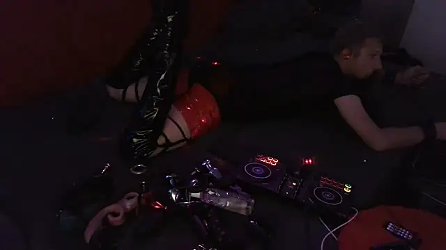 Snapshot of davidgntxxxxx chatting on October 8, 2:57 am davidgntxxxxx online show from October 8, 2:57 am