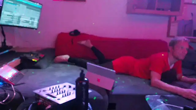 davidgntxxxxx online show from February 19, 7:00 pm