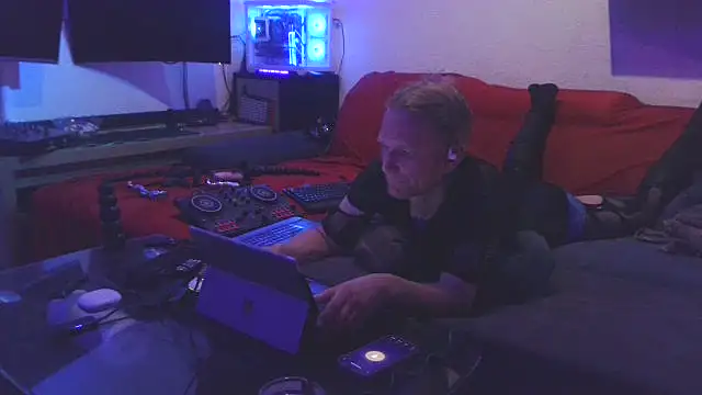 davidgntxxxxx online show from April 30, 8:57 pm