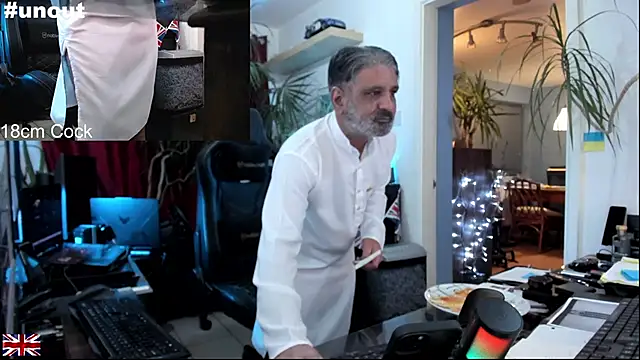 OnlineBossUK online show from October 20, 9:04 pm