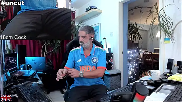 OnlineBossUK online show from October 22, 7:02 pm