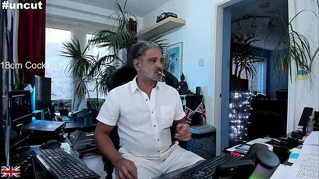OnlineBossUK online show from September 9, 6:06 pm