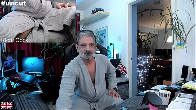 OnlineBossUK online show from November 3, 5:05 pm