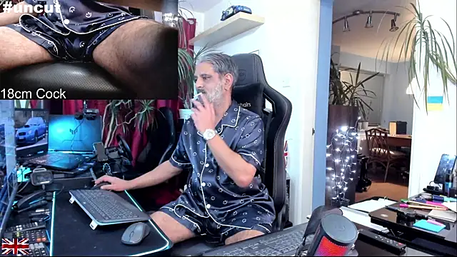 OnlineBossUK online show from December 2, 7:59 pm