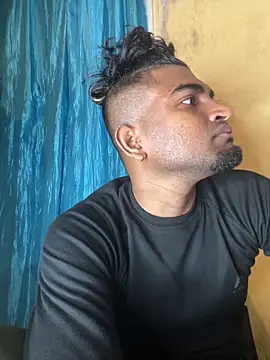 Snapshot of IviedWaster chatting on December 18, 12:32 am IviedWaster online show from December 18, 12:32 am