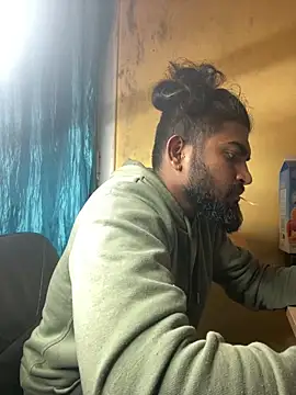 Snapshot of IviedWaster chatting on December 6, 3:24 am IviedWaster online show from December 6, 3:24 am