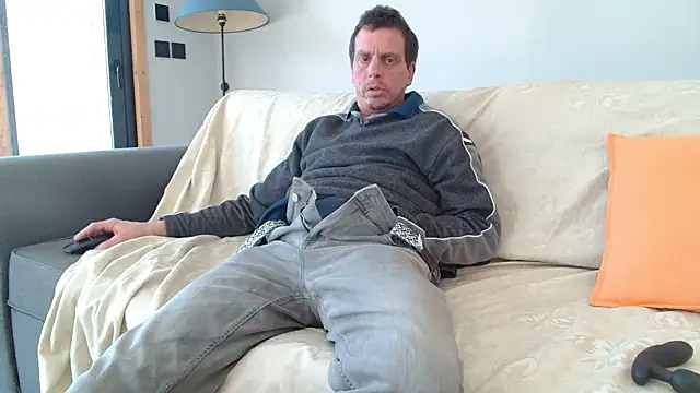 cloupefun online show from March 9, 1:03 pm