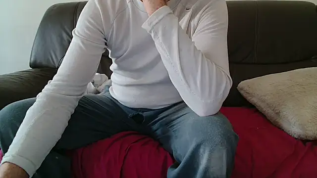 cloupefun online show from October 31, 12:46 pm