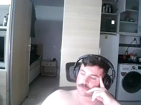 Snapshot of xk90072 chatting on October 19, 1:19 am xk90072 online show from October 19, 1:19 am