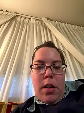 Snapshot of LacieStar chatting on December 2, 10:07 pm LacieStar online show from December 2, 10:07 pm