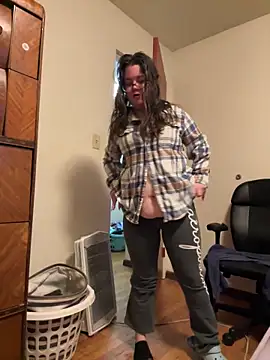 Snapshot of LacieStar chatting on December 6, 5:28 pm LacieStar online show from December 6, 5:28 pm