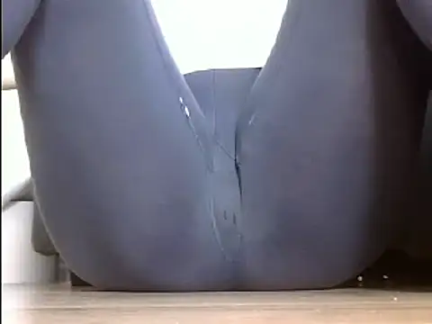 Squirtlady38 online show from March 17, 7:35 am