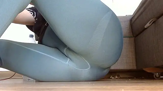 Snapshot of Squirtlady38 chatting on October 28, 3:55 pm Squirtlady38 online show from October 28, 3:55 pm