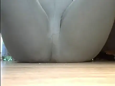 Squirtlady38 online show from March 18, 1:23 pm