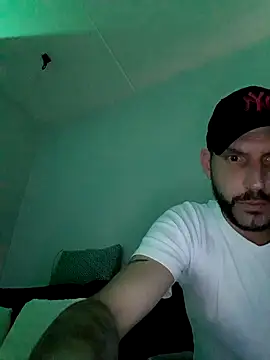 Snapshot of Befkoning37 chatting on November 2, 6:24 pm Befkoning37 online show from November 2, 6:24 pm