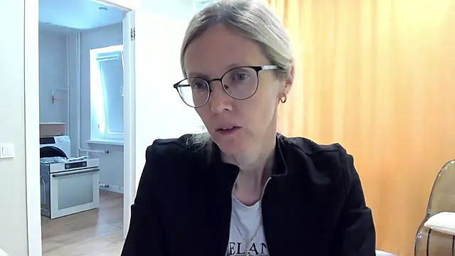 angelmommu online show from October 12, 6:37 am