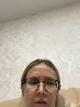 angelmommu online show from April 7, 11:01 am