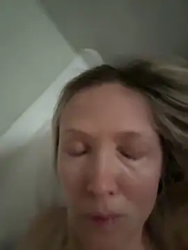 angelmommu online show from March 28, 3:51 am