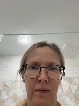 angelmommu online show from April 4, 7:37 am