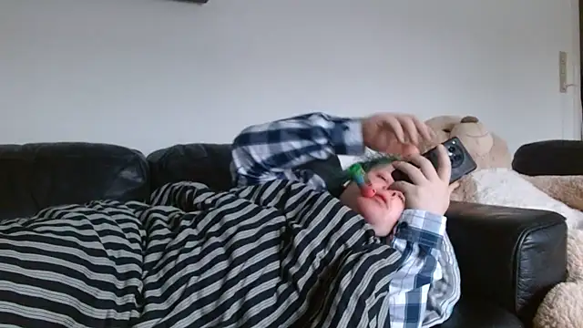 StarZ15 online show from February 10, 11:15 am