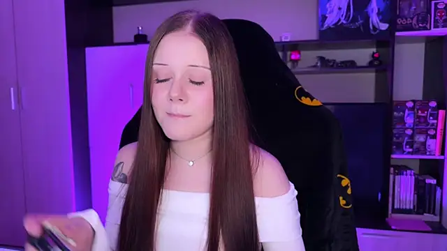 jasminevine online show from March 28, 8:48 am