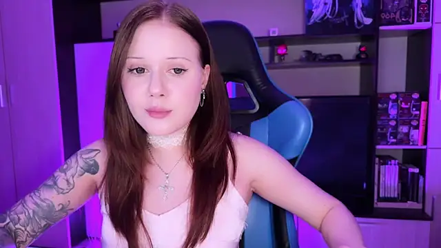 jasminevine online show from July 12, 10:10 pm