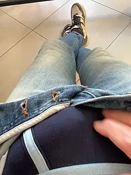 Snapshot of buodiculo chatting on March 3, 3:22 pm buodiculo online show from March 3, 3:22 pm