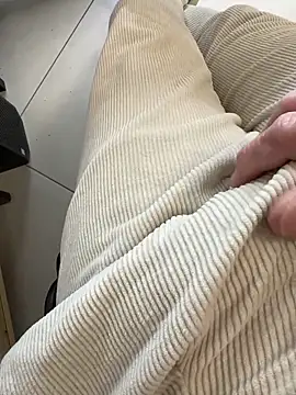 Snapshot of buodiculo chatting on February 25, 9:31 am buodiculo online show from February 25, 9:31 am