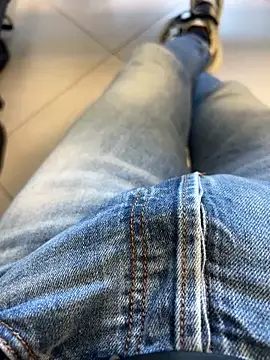 Snapshot of buodiculo chatting on March 3, 8:51 am buodiculo online show from March 3, 8:51 am