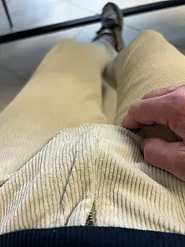 Snapshot of buodiculo chatting on February 24, 10:04 am buodiculo online show from February 24, 10:04 am