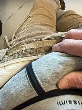 Snapshot of buodiculo chatting on March 5, 7:27 am buodiculo online show from March 5, 7:27 am