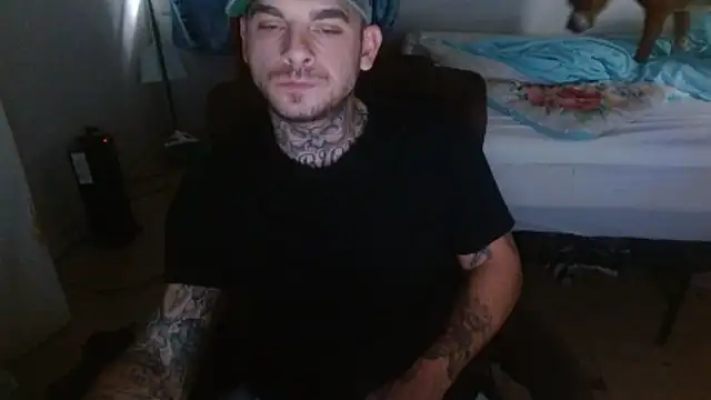 Snapshot of DADDY_KANE8--- chatting on November 2, 6:35 pm DADDY KANE8--- online show from November 2, 6:35 pm