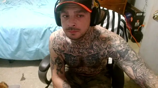 Snapshot of DADDY_KANE8--- chatting on May 20, 11:24 pm DADDY KANE8--- online show from May 20, 11:24 pm