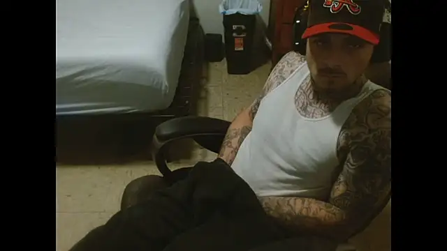 Snapshot of DADDY_KANE8--- chatting on June 30, 1:38 am DADDY KANE8--- online show from June 30, 1:38 am