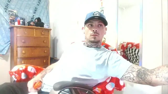Snapshot of DADDY_KANE8--- chatting on May 2, 1:00 am DADDY KANE8--- online show from May 2, 1:00 am
