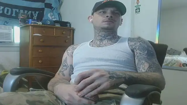 Snapshot of DADDY_KANE8--- chatting on June 11, 4:37 pm DADDY KANE8--- online show from June 11, 4:37 pm