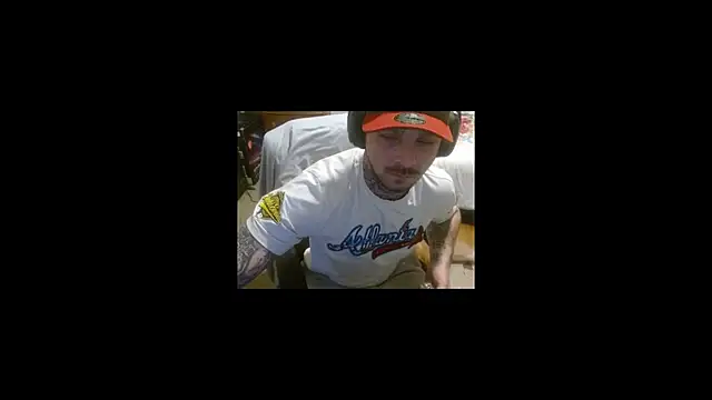 Snapshot of DADDY_KANE8--- chatting on June 1, 9:14 pm DADDY KANE8--- online show from June 1, 9:14 pm