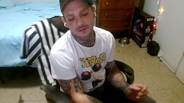 Snapshot of DADDY_KANE8--- chatting on May 14, 7:00 pm DADDY KANE8--- online show from May 14, 7:00 pm