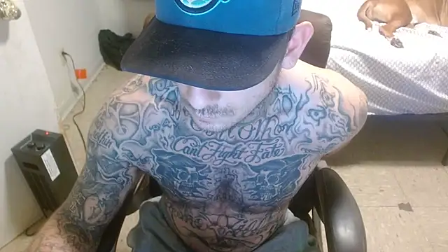 Snapshot of DADDY_KANE8--- chatting on November 27, 11:16 pm DADDY KANE8--- online show from November 27, 11:16 pm