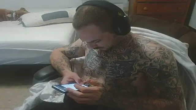 Snapshot of DADDY_KANE8--- chatting on June 21, 8:47 pm DADDY KANE8--- online show from June 21, 8:47 pm