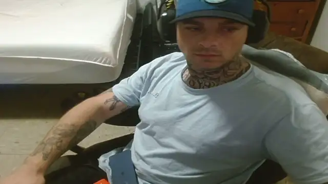 Snapshot of DADDY_KANE8--- chatting on July 6, 10:55 am DADDY KANE8--- online show from July 6, 10:55 am