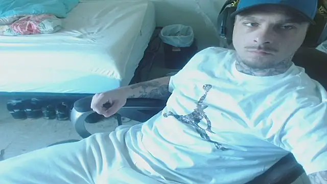 Snapshot of DADDY_KANE8--- chatting on June 12, 3:43 pm DADDY KANE8--- online show from June 12, 3:43 pm